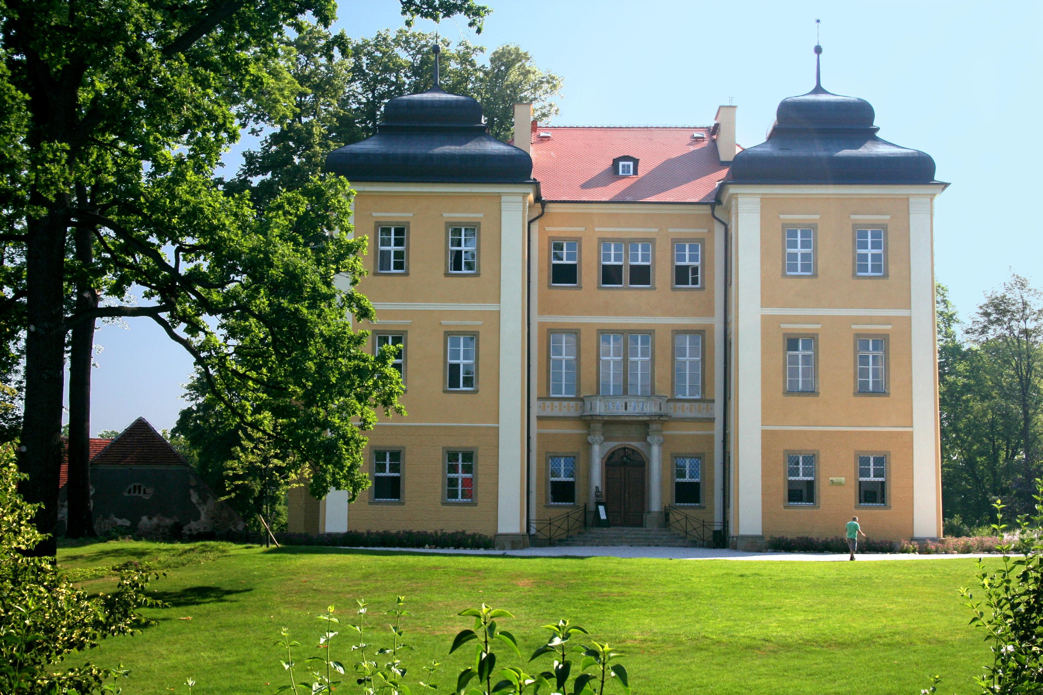 Pałac w Łomnicy